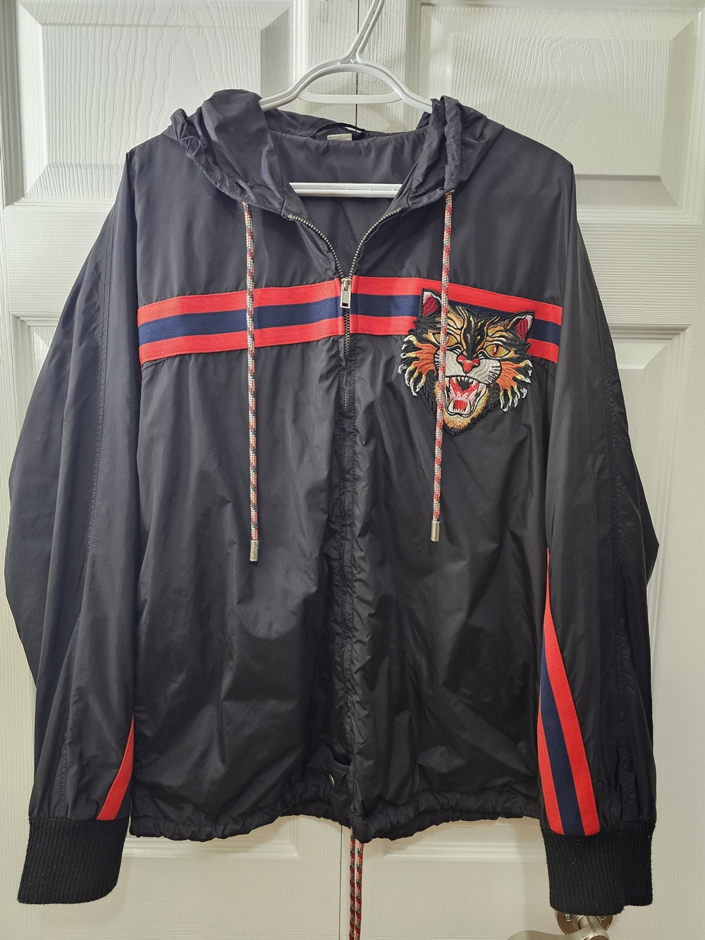 GUCCI Men's Large Black Angry Cat Applique Hooded Full Zip Jacket Windbreaker.